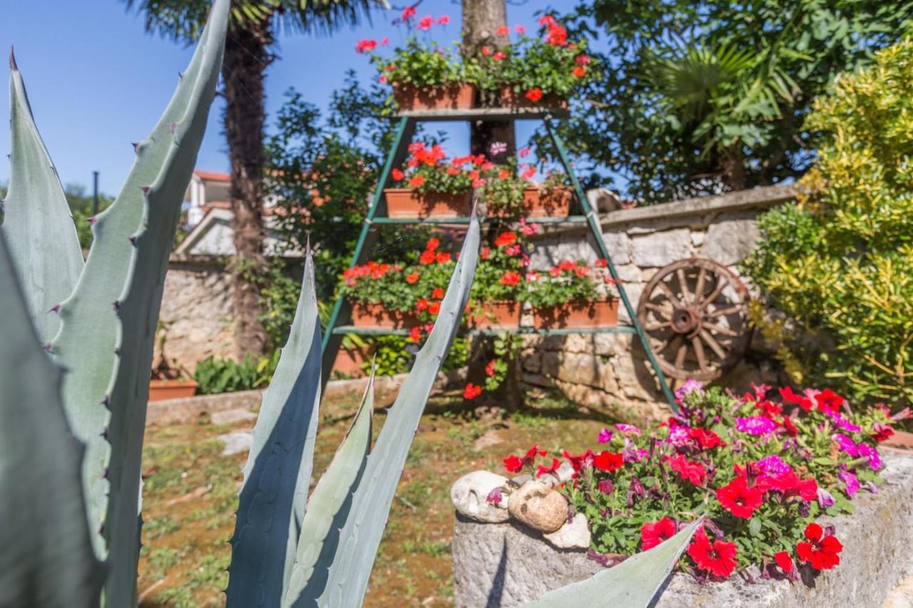 Anamarija Apartments Near The Beach And The Fantastic Adria Sea With Over 10 Small Islands Close By Funtana Exteriér fotografie