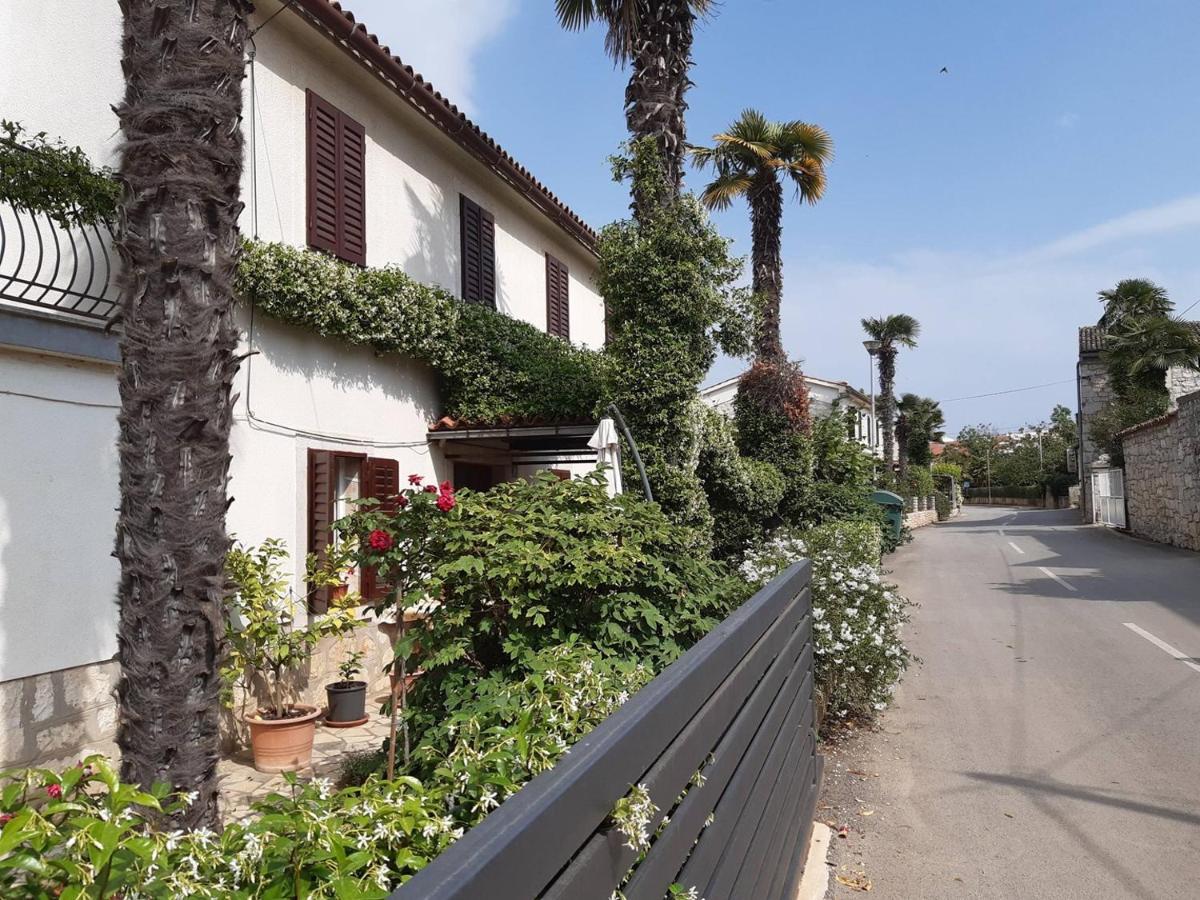 Anamarija Apartments Near The Beach And The Fantastic Adria Sea With Over 10 Small Islands Close By Funtana Exteriér fotografie