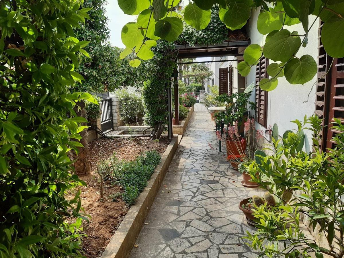 Anamarija Apartments Near The Beach And The Fantastic Adria Sea With Over 10 Small Islands Close By Funtana Exteriér fotografie